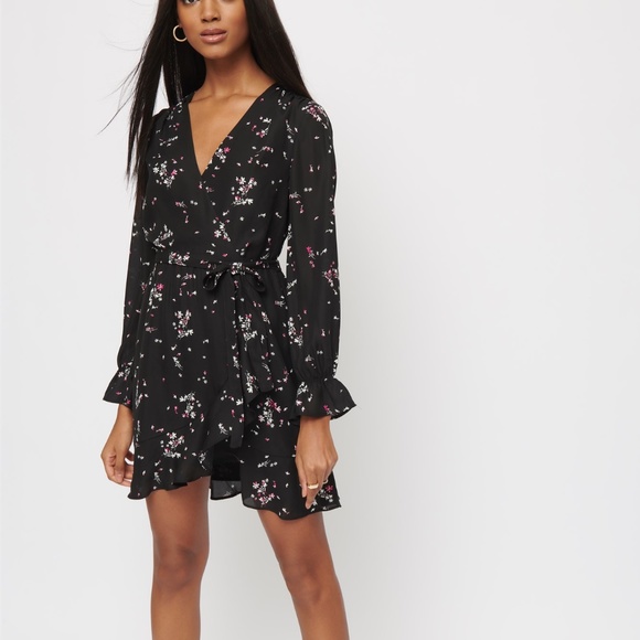 Dynamite Dresses & Skirts - NWOT Dynamite Floral Wrap Dress Size Small